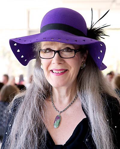 Photo of Su Fishpool, artist and Peninsula Arts tutor