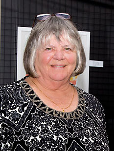 Photo of artist Paula Petersen
