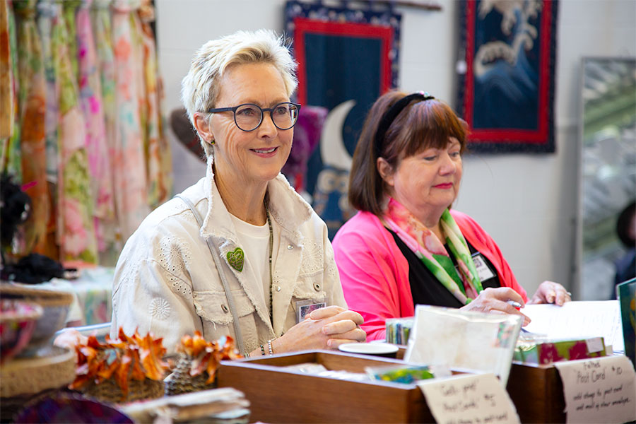 Kerri & Janis – Textile Artists Kerri & Janis - Textile Artists