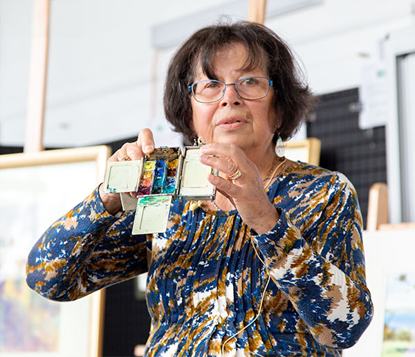 Annee Kelly showing us her watercolour travel kit - here showing the mini palette she uses.